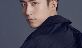 黄景瑜最新爆料秀花球,独家爆料引粉丝热议